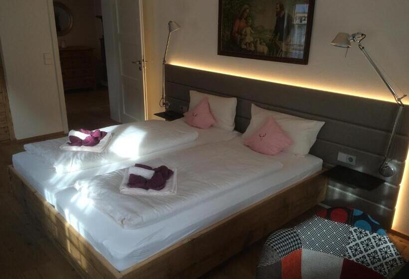 Zum Hirschen   Hotel & Gasthaus Beim Stöckeler