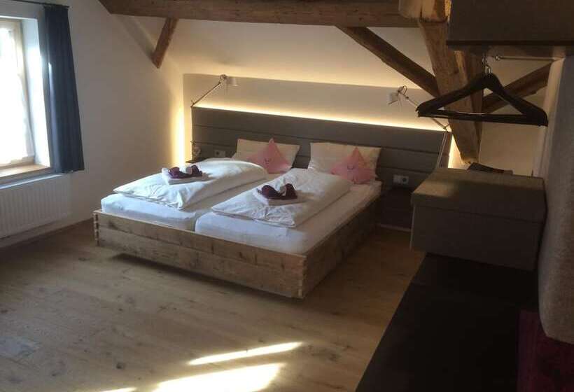 Zum Hirschen   Hotel & Gasthaus Beim Stöckeler