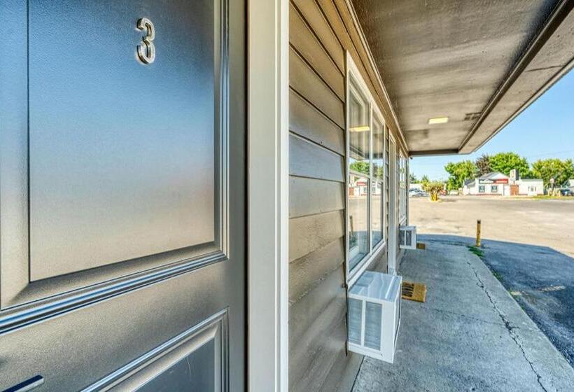 הוסטל Brand New Cozy Studio For 2