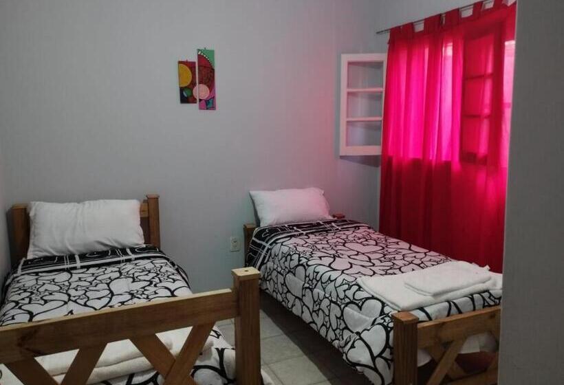 فندق صغير Hostal House Reymon,habitaciones Privadas Precio Por Persona