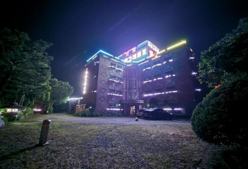 הוסטל K Highstel Jayeon