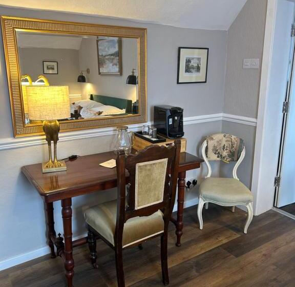 ユースホステル Upstairs At The Pipe Makers