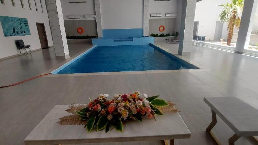 مبيت وإفطار قاعة وشاليه ومسبح ماز