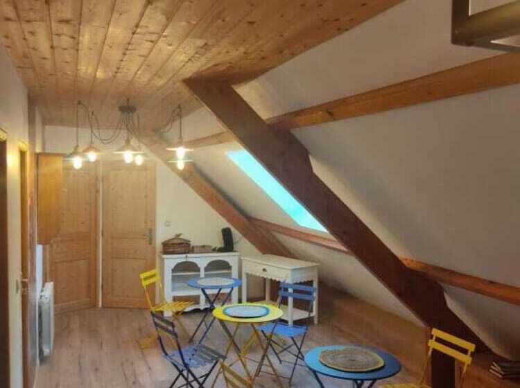 住宿加早餐  Au Pied De La Colline