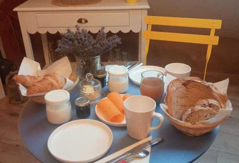 住宿加早餐  Au Pied De La Colline