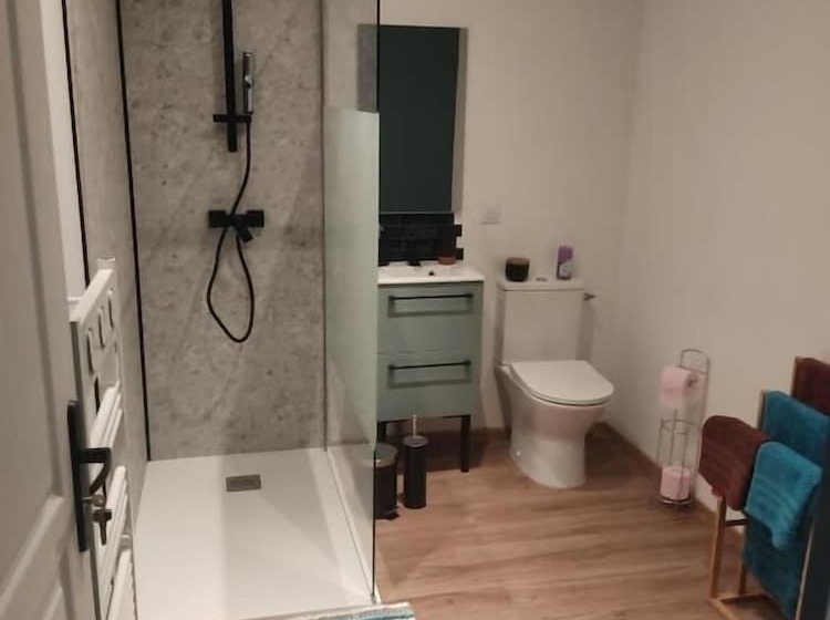 住宿加早餐  Au Pied De La Colline