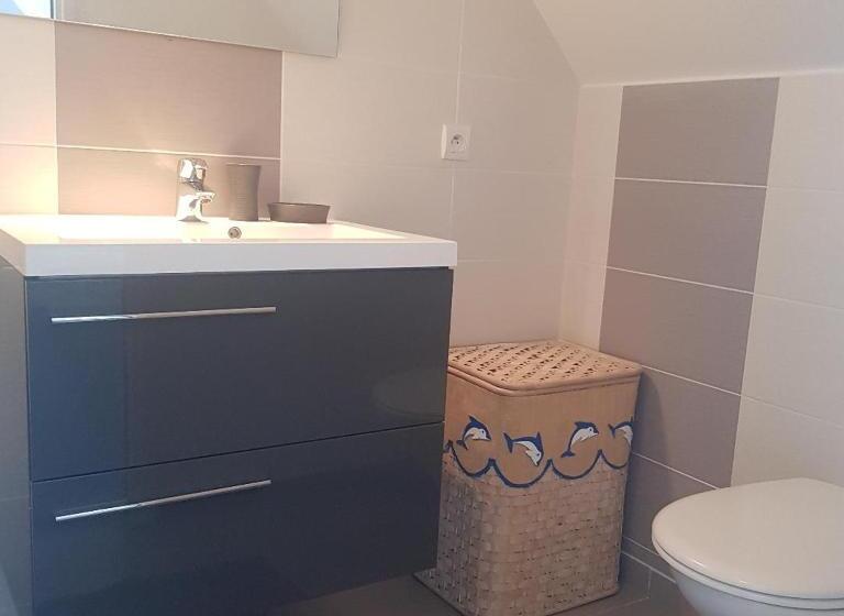 ベッドアンドブレックファースト Chambre Hugues Entre Caen Et La Mer Avec Piscine