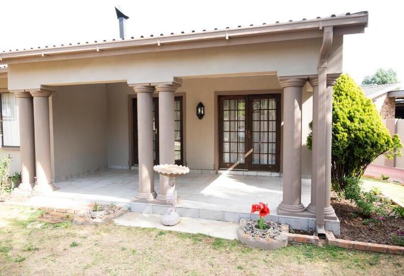 צימר Faces Guesthouse La Provance