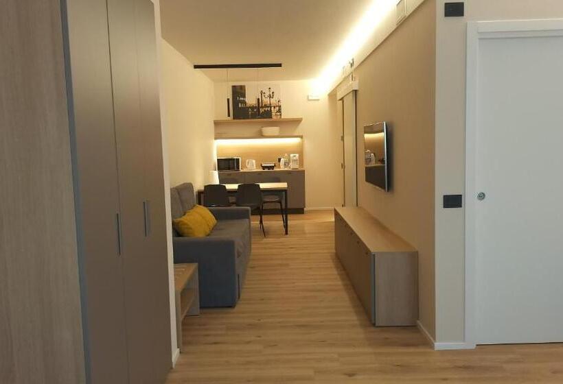 住宿加早餐  Fragilerooms