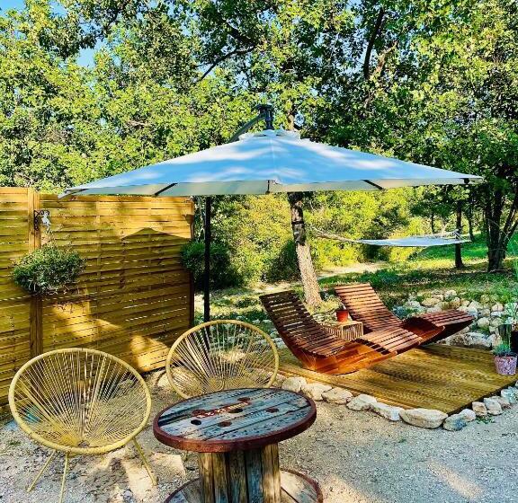 ベッドアンドブレックファースト Histoire De Cru