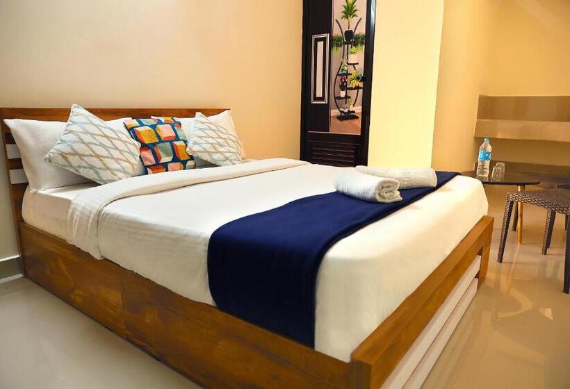 민박 Loyal Residency