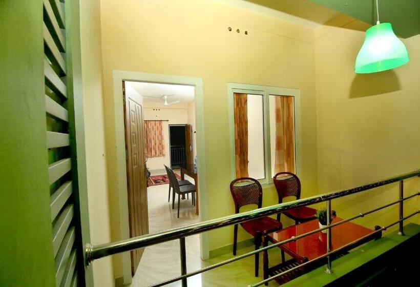 민박 Loyal Residency