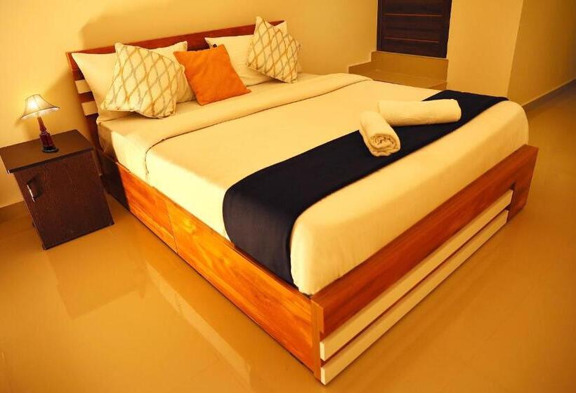 민박 Loyal Residency