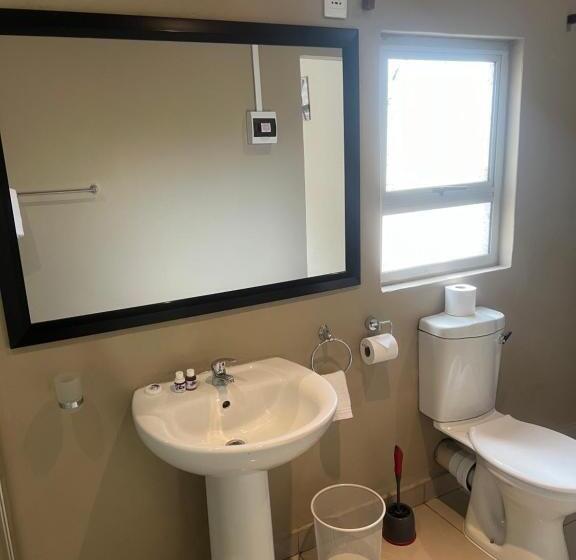 민박 Ondangwa Rest Camp