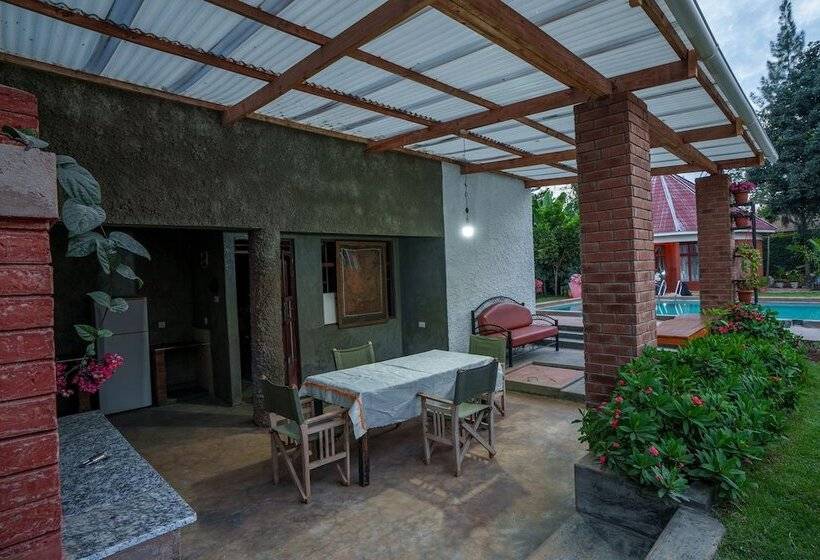 צימר Sprunger Avenue   Tulia Homes