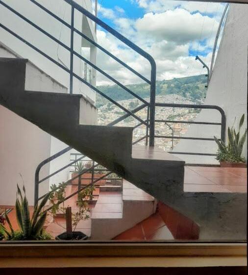مبيت وإفطار The Temple, Quito