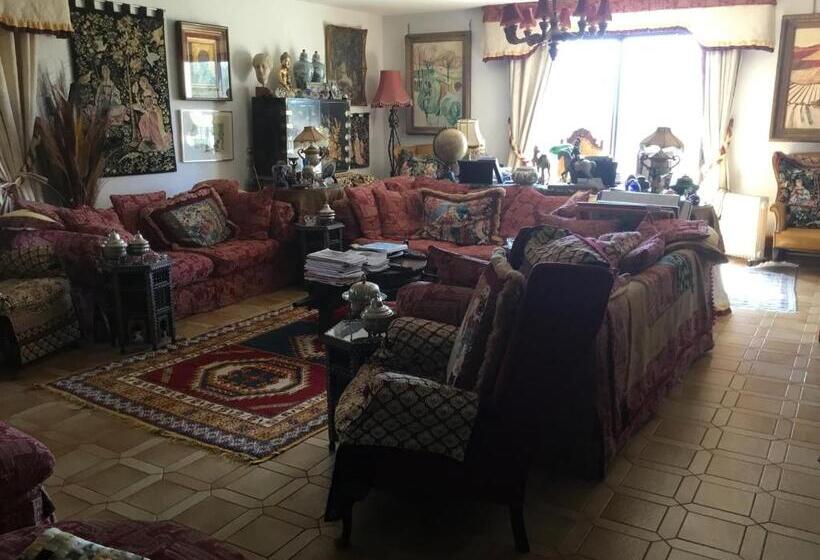 Bed and Breakfast Villa La Cerisaie