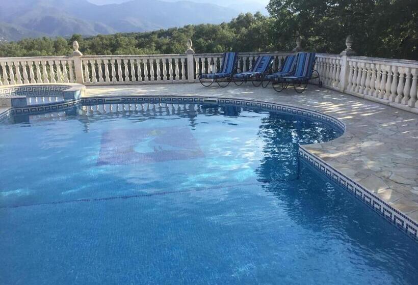 Bed and Breakfast Villa La Cerisaie