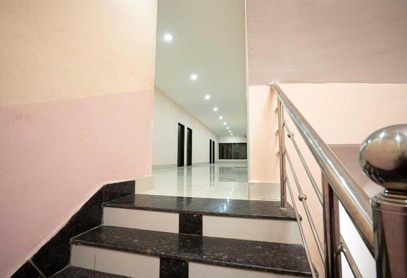 Collection O Hotel Chhattisgarh Palace