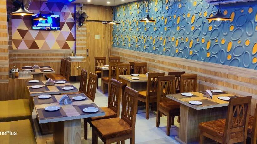 D Lazeez Hotel & Restaurant