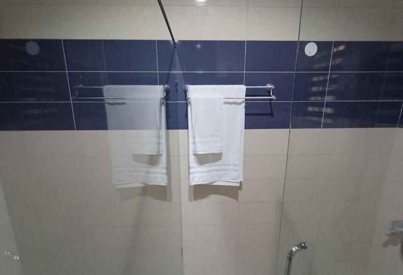 Eve S Hills Hotel. Larteh Akuapem