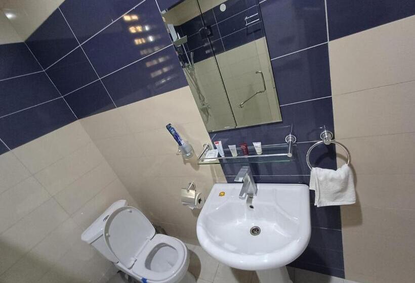 Eve S Hills Hotel. Larteh Akuapem