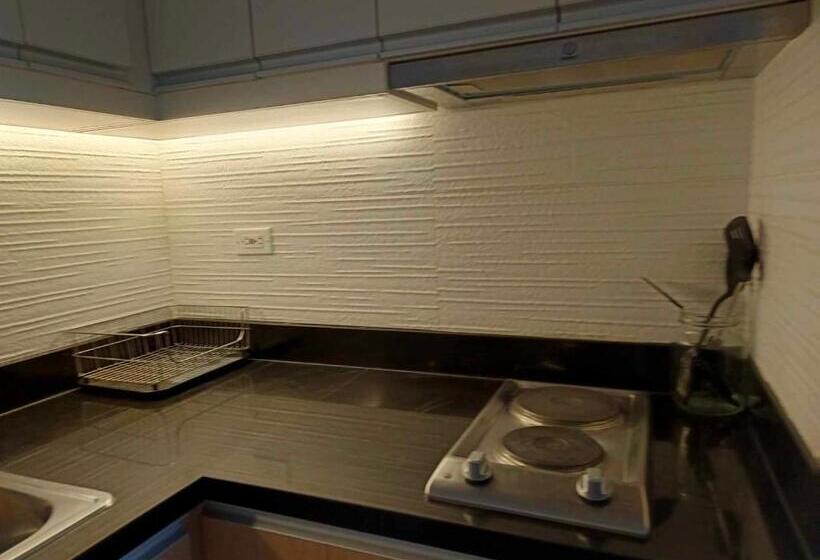 Executive Studio At One Madison Place Iloilo City