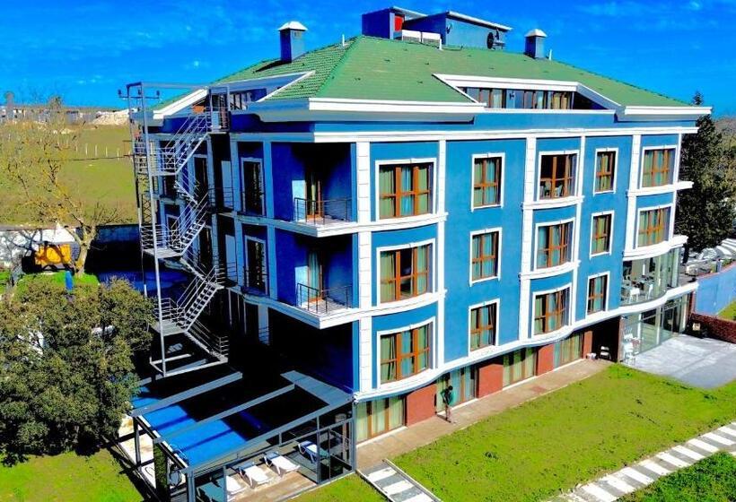 Green Roof Hotel & Spa