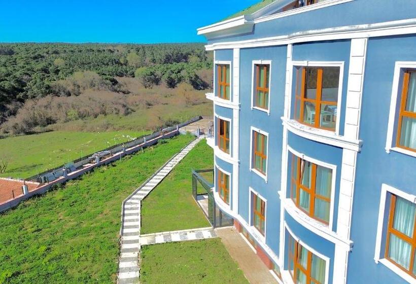 Green Roof Hotel & Spa