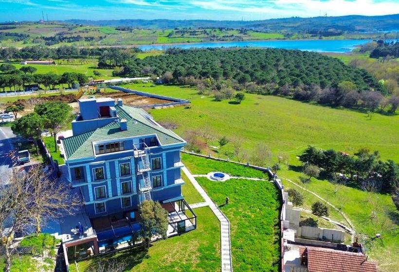 Green Roof Hotel & Spa