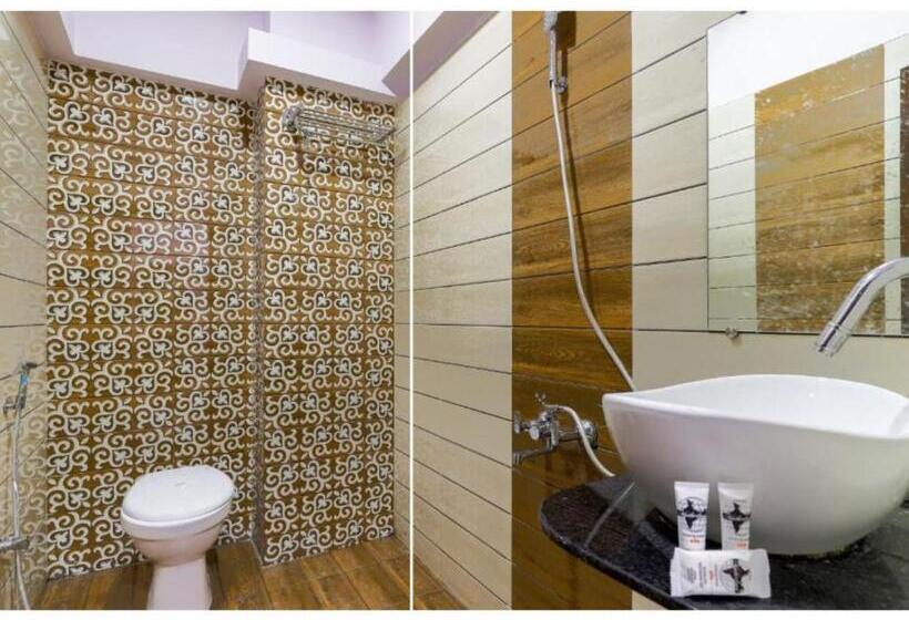 ホテル होटल राधा कृष्ण, सूरत