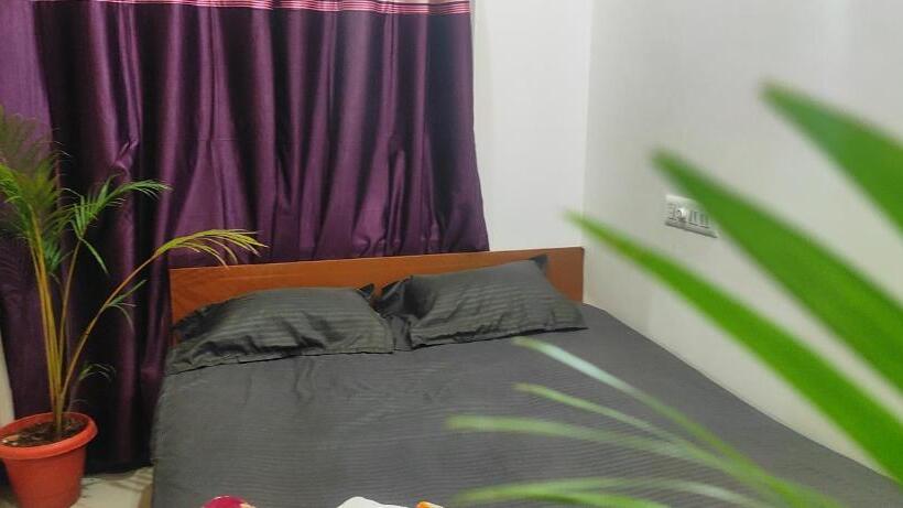 فندق Adh Amilia Residency