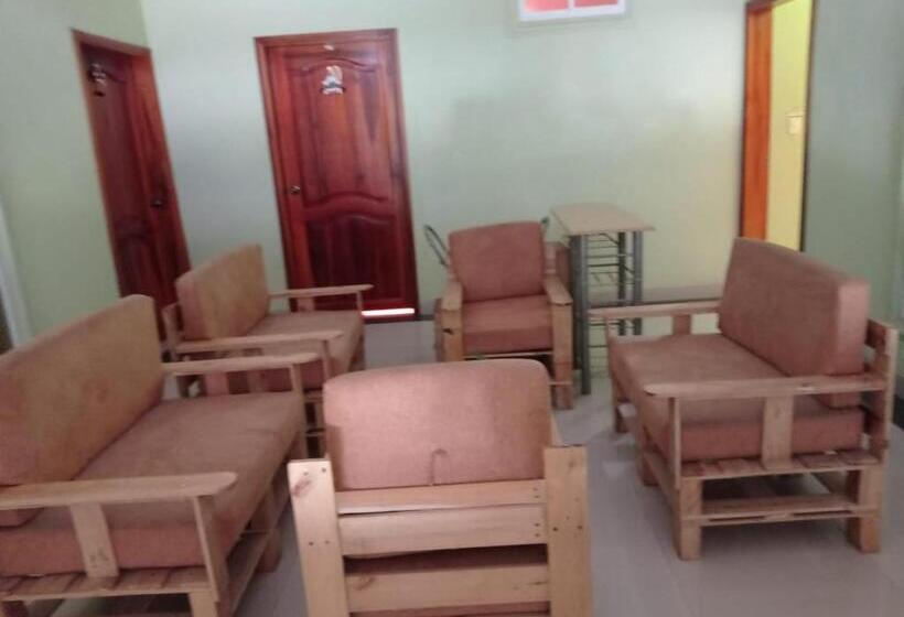 Szálloda As Las Acacias Nueva Loja