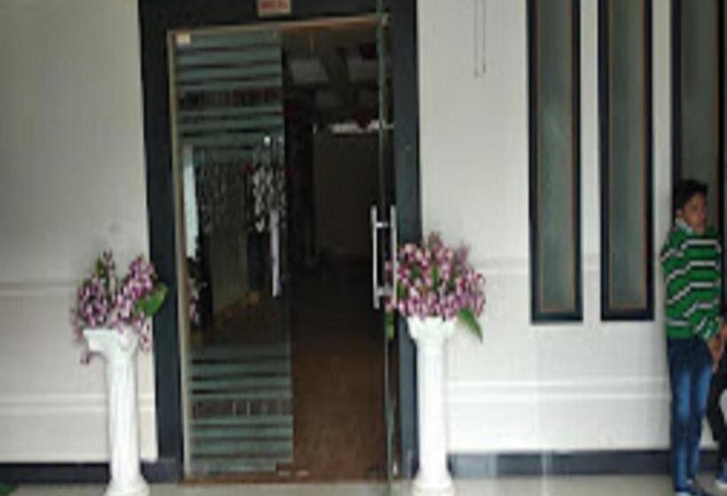 בית מלון כפרי Castle Inn & Restaurant  Mp