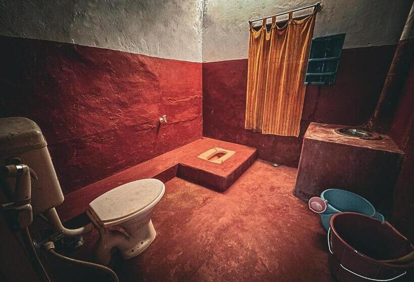 בית מלון כפרי Century Old Coorg Gem