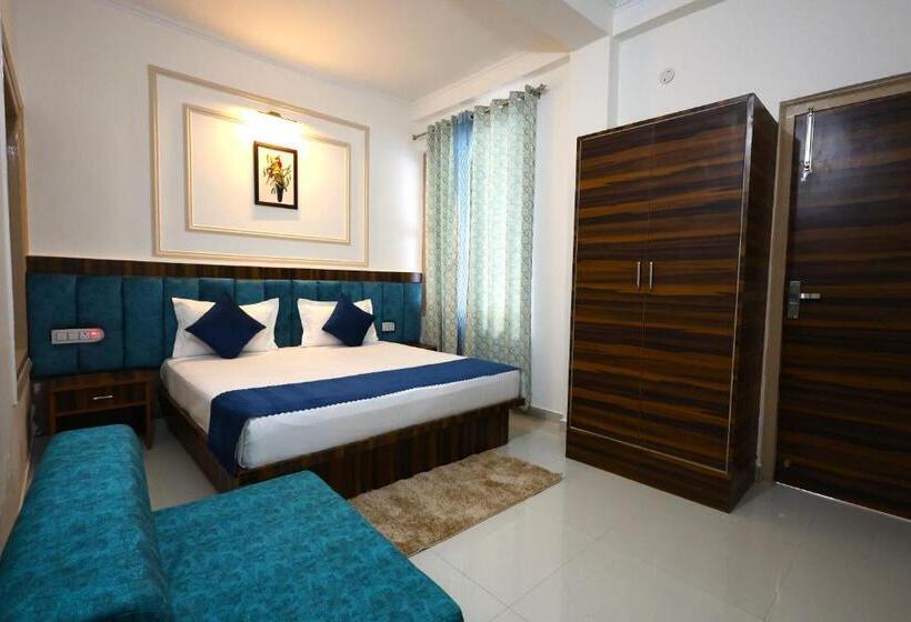 Chopta House Hotel And Restaurant