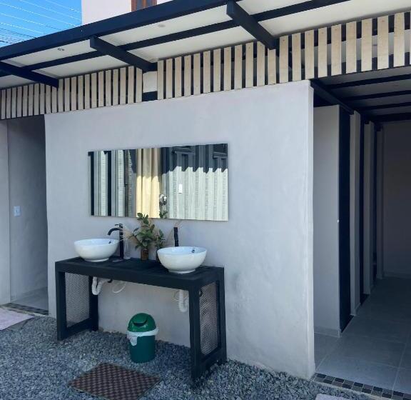 カプセルホテル Hosteline