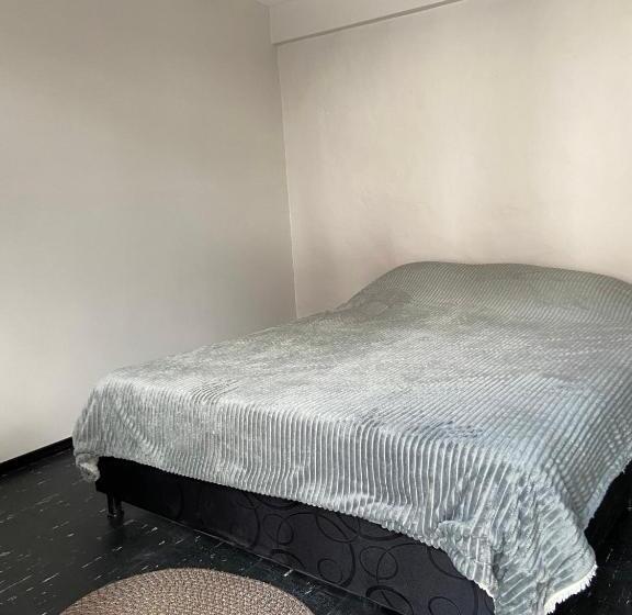 カプセルホテル Hosteline