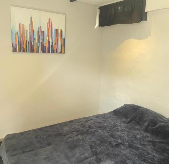 هتل کپسول Hosteline