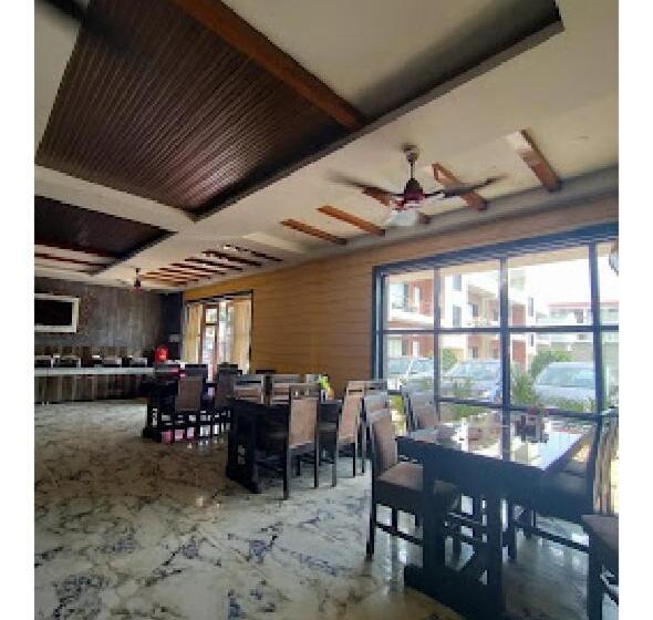 בית מלון כפרי De Ocean Resort