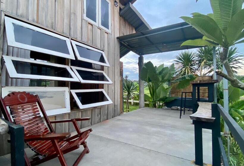 Hotel Dee Tor Jai Farm Stay ดีต่อใจฟาร์มสเตย์