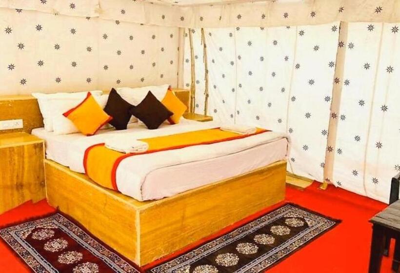فندق Desert Golden Eagle Camp