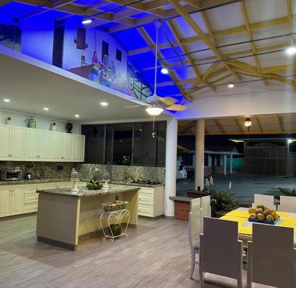 酒店 La Perla Finca