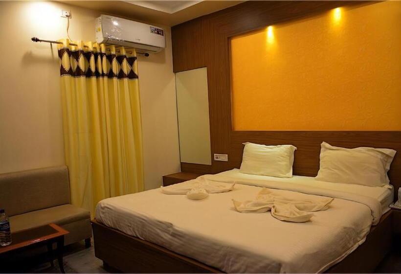 Отель Gajapati Resort