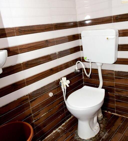 Отель Ganraj Shranam