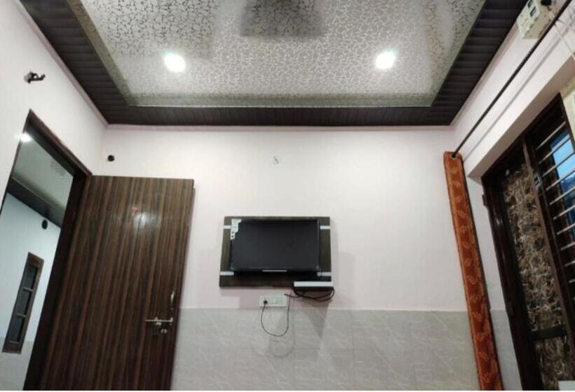 호텔 Gurukirpa Villa