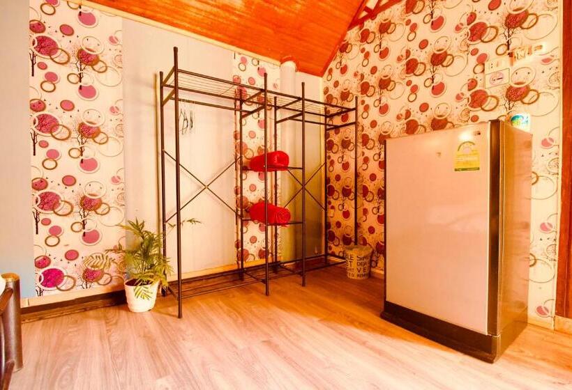 호텔 Havana Nights Phi Phi