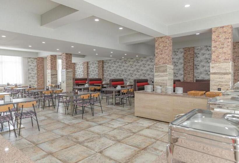 هتل Hilltop Management Group