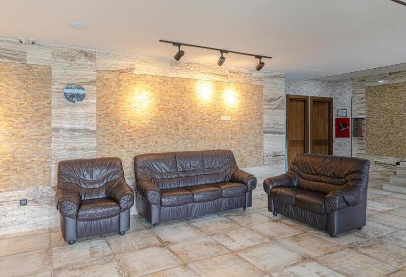 هتل Hilltop Management Group