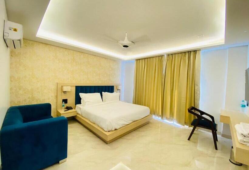 酒店 Holiday Grand Unit A Fabebo Group